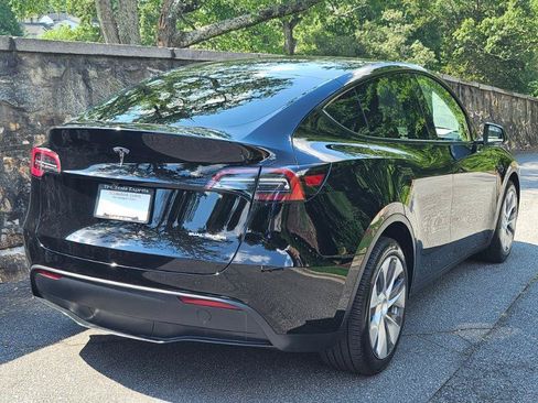 Used 2023 Tesla Model Y Long Range AWD/4WD image 11