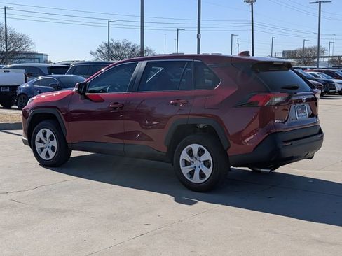Used 2025 Toyota RAV4 LE image 9