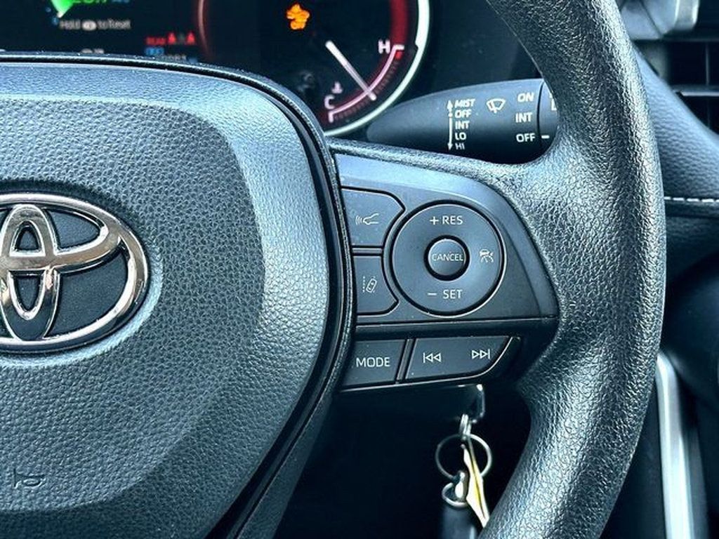 Used 2025 Toyota RAV4 LE FWD image 22
