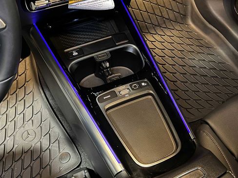 Used 2025 Mercedes-Benz GLA 250 4MATIC image 33