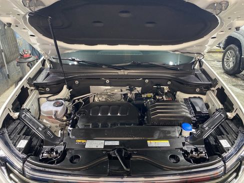 Used 2025 Volkswagen Atlas SE image 10