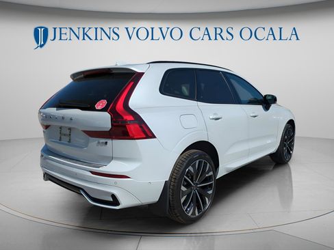 New 2026 Volvo XC60 B5 Ultra w/ Protection Package Premier image 3