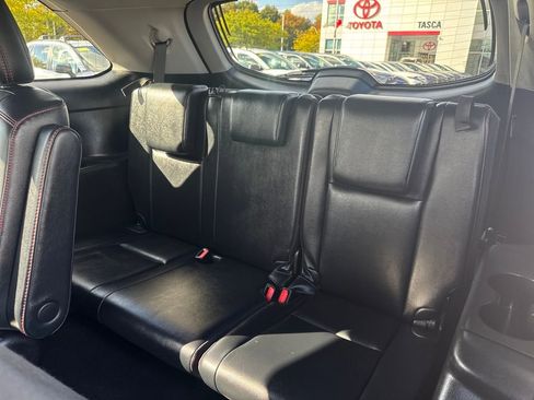 Used 2019 Toyota Highlander SE image 39