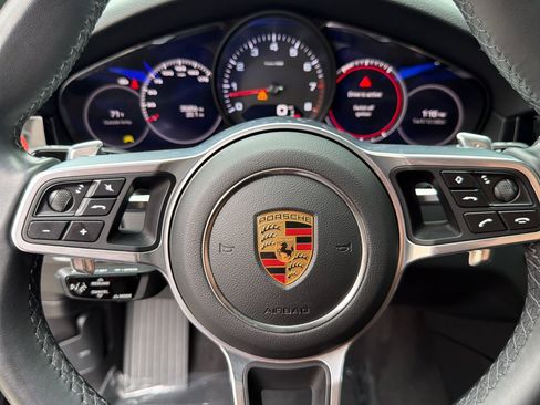 Used 2023 Porsche Cayenne Platinum Edition AWD/4WD image 22