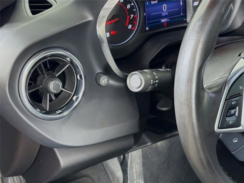 Used 2022 Chevrolet Camaro LT RWD image 10