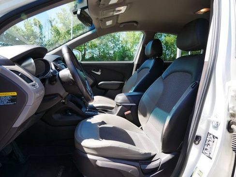 Used 2012 Hyundai Tucson GLS FWD image 14