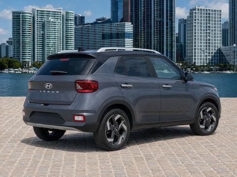 Used 2024 Hyundai Venue Limited FWD image 5