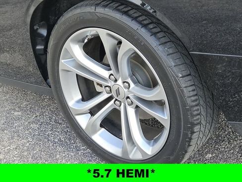 Used 2022 Dodge Challenger R/T w/ Shaker Package image 10