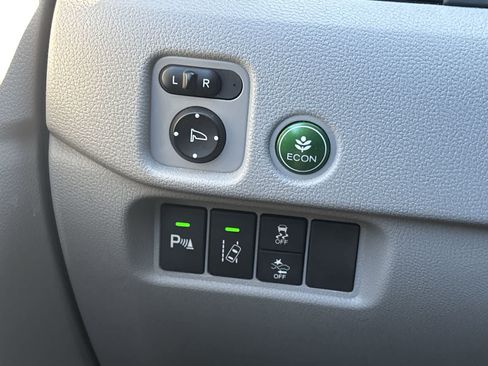 Used 2017 Honda Pilot Elite image 8