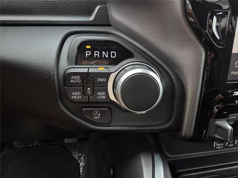 Certified 2025 RAM 1500 Big Horn AWD/4WD image 17