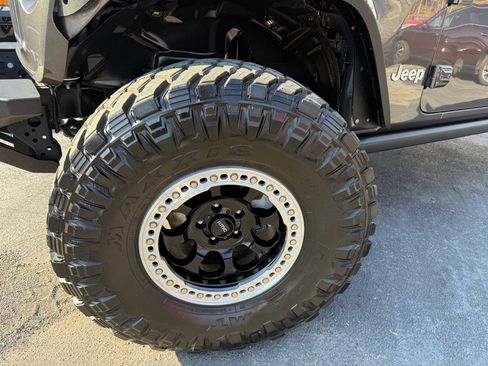 Used 2020 Jeep Wrangler Unlimited Sport S w/ Sun And Sound Package image 33