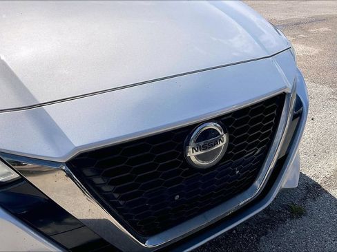 Used 2020 Nissan Altima 2.5 SR FWD image 34