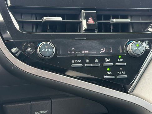 Used 2021 Toyota Camry LE image 16