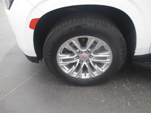 Used 2021 GMC Yukon SLT w/ SLT Premium Package RWD image 15