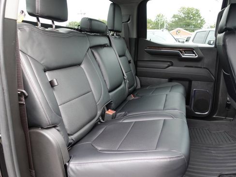 Used 2024 GMC Sierra 1500 Elevation image 23