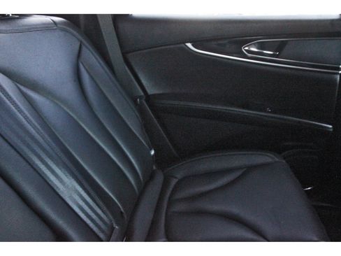 Used 2023 Lincoln Nautilus AWD image 15