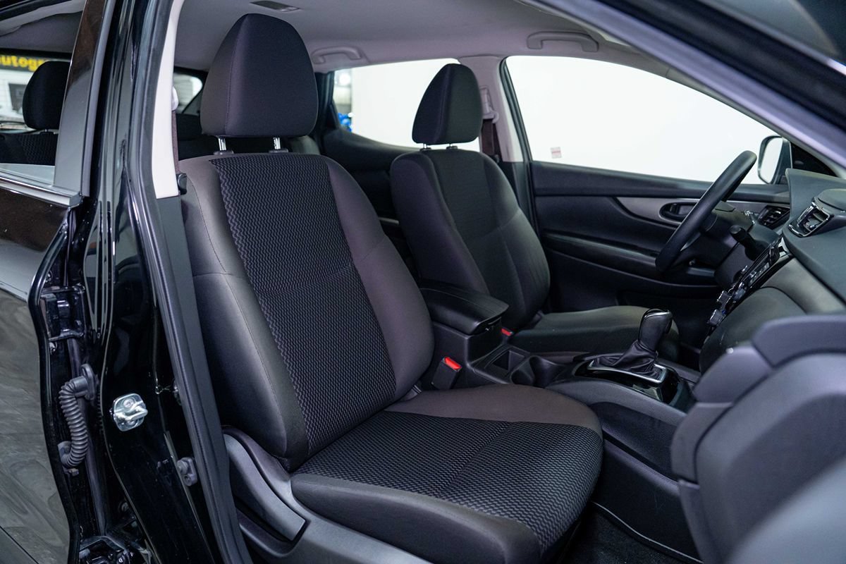 Used 2022 Nissan Rogue Sport S FWD image 17