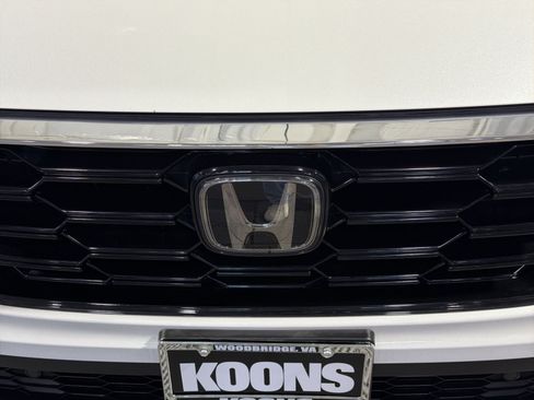 Used 2024 Honda CR-V EX-L image 12
