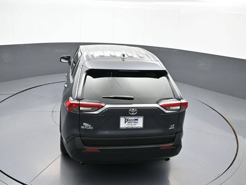 Certified 2022 Toyota RAV4 LE AWD/4WD image 38