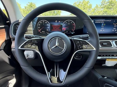 New 2026 Mercedes-Benz GLS 450 4MATIC image 21