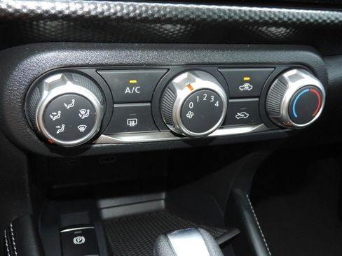 Certified 2023 Nissan Kicks SV FWD image 24