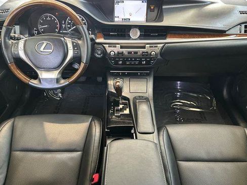 Used 2015 Lexus ES 350 w/ Premium Package FWD image 14