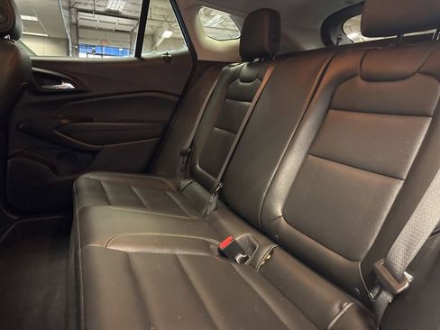 Used 2024 Chevrolet Trax ACTIV w/ Sunroof Package FWD image 20