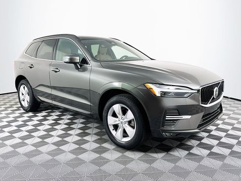 Used 2022 Volvo XC60 B5 Momentum AWD/4WD image 29
