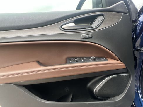 Used 2021 Alfa Romeo Stelvio Ti w/ Nero Edizione image 80