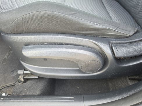 Used 2025 Kia Soul LX FWD image 9