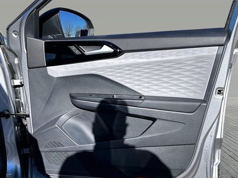 Used 2023 Volkswagen Taos S image 19