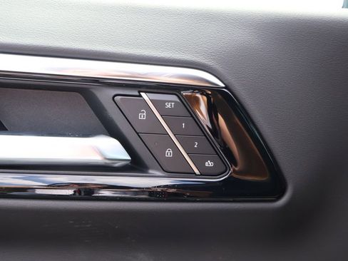 New 2025 Chevrolet Tahoe Premier image 18