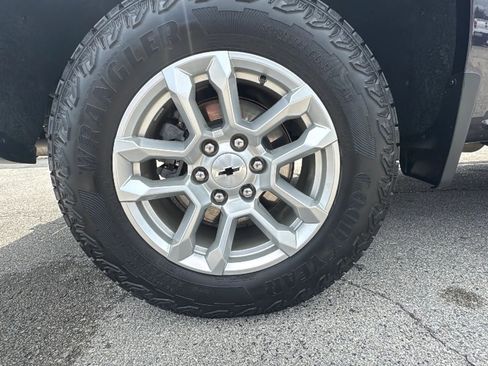 Used 2022 Chevrolet Silverado 1500 RST AWD/4WD image 34