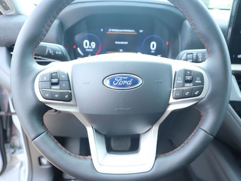 New 2026 Ford Explorer Active w/ Active Comfort Package RWD image 3