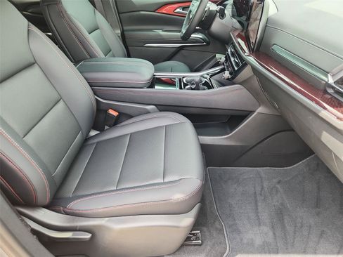 Used 2026 Chevrolet Traverse Z71 w/ Driver Confidence Package AWD/4WD image 27