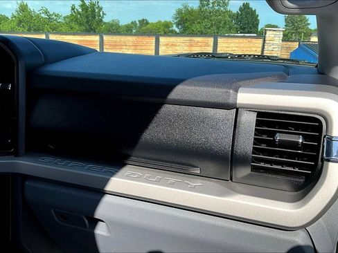 Used 2023 Ford F350 XLT AWD/4WD image 13
