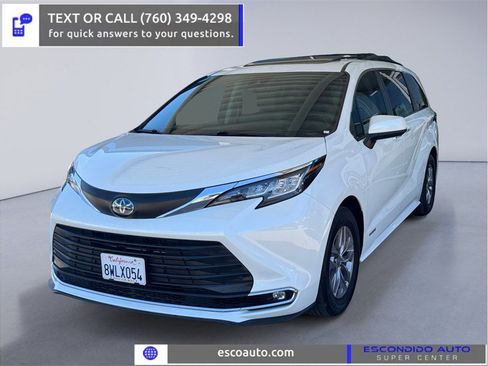 Used 2021 Toyota Sienna XLE w/ XLE Plus Package FWD image 1