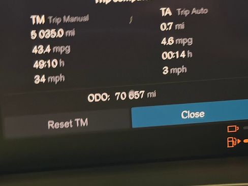 Used 2022 Volvo XC60 T8 Inscription AWD/4WD image 22