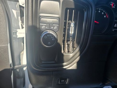 Used 2025 Chevrolet Silverado 1500 W/T image 10