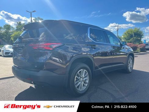 Used 2023 Chevrolet Traverse LT AWD/4WD image 8