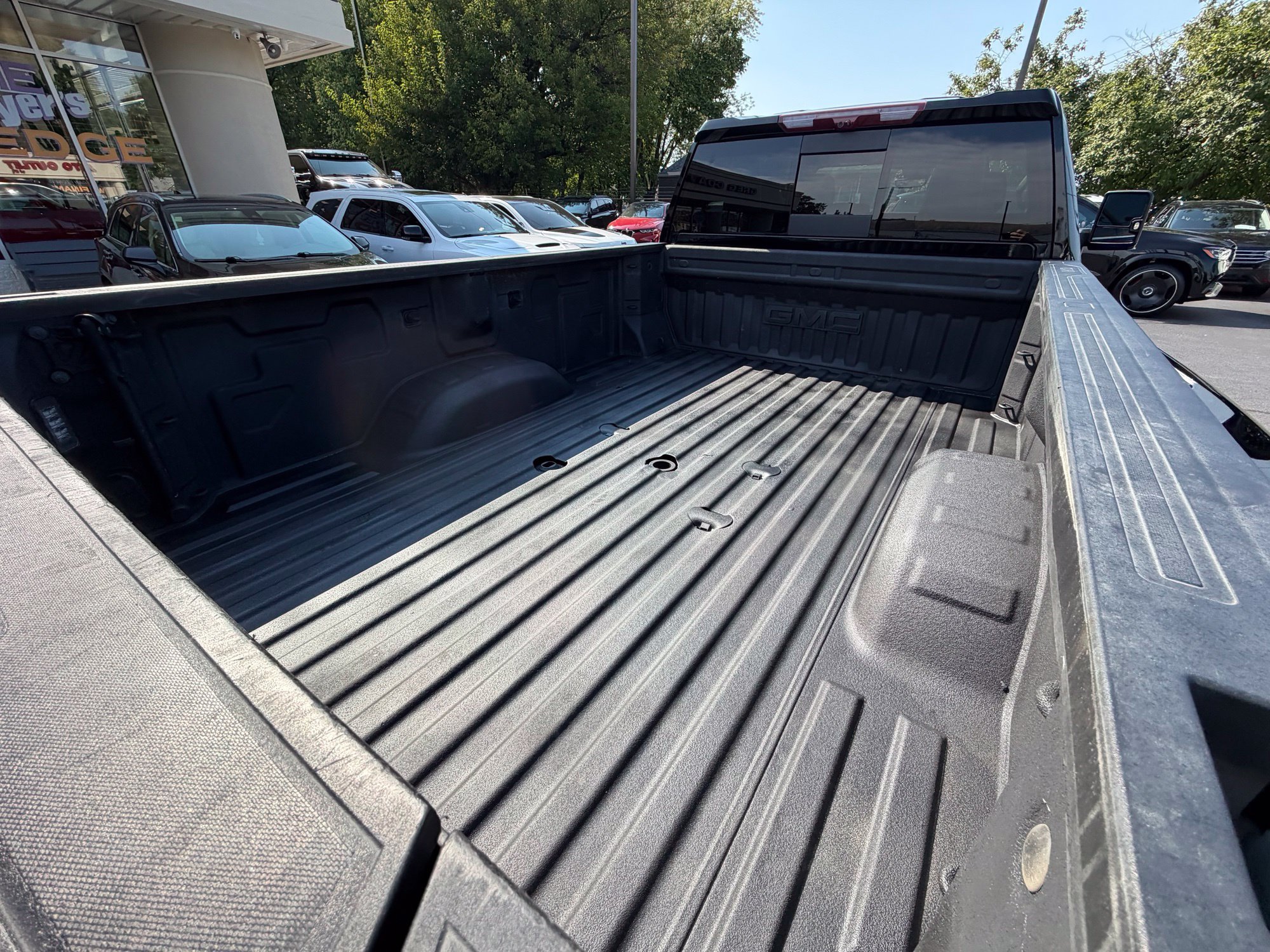 Used 2025 GMC Sierra 3500 Denali Ultimate AWD/4WD image 10