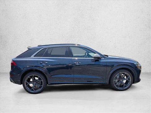Certified 2025 Audi RS Q8 performance AWD/4WD image 4