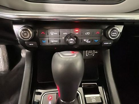Used 2023 Jeep Compass Limited AWD/4WD image 23