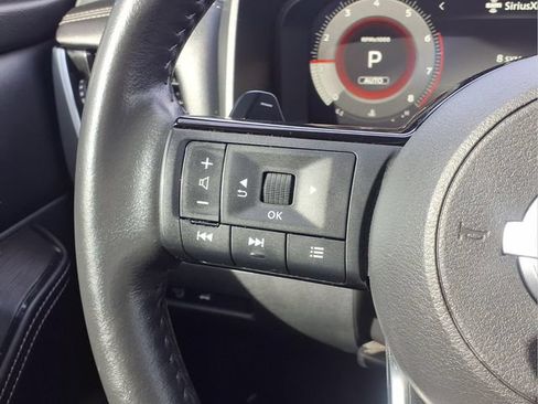 Used 2024 Nissan Rogue SL AWD/4WD image 18