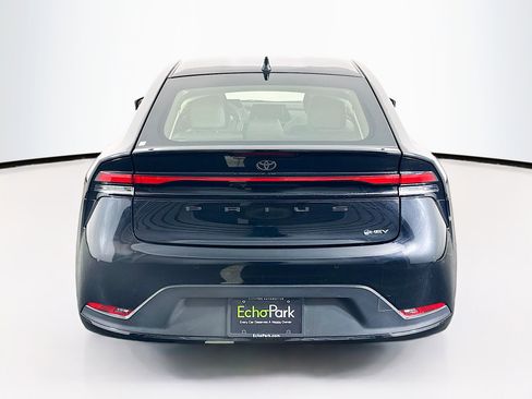 Used 2024 Toyota Prius LE image 7