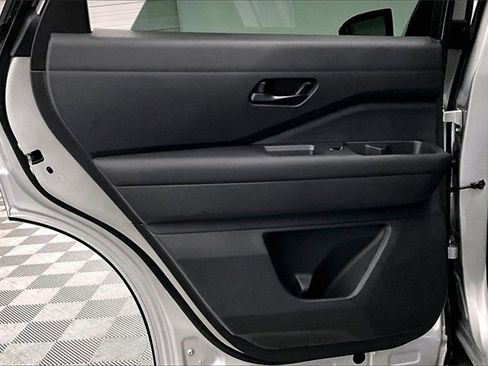 New 2025 Nissan Pathfinder S image 29