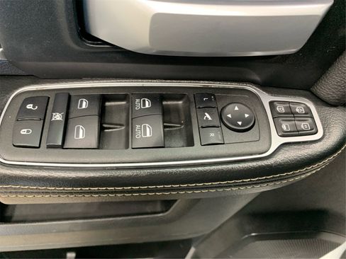 Used 2024 RAM 3500 Big Horn image 28