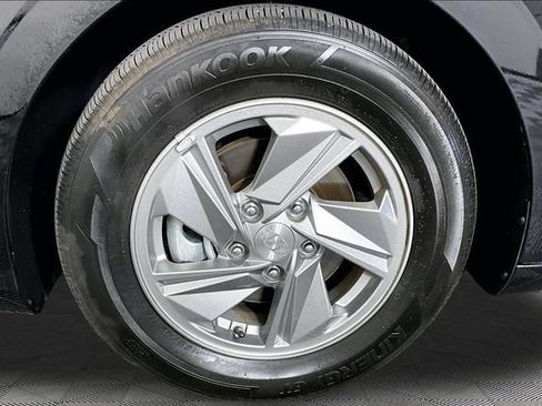 Used 2026 Hyundai Elantra SE FWD image 29