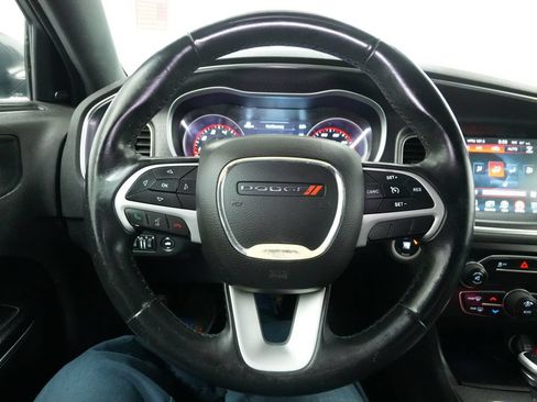 Used 2016 Dodge Charger SXT RWD image 32