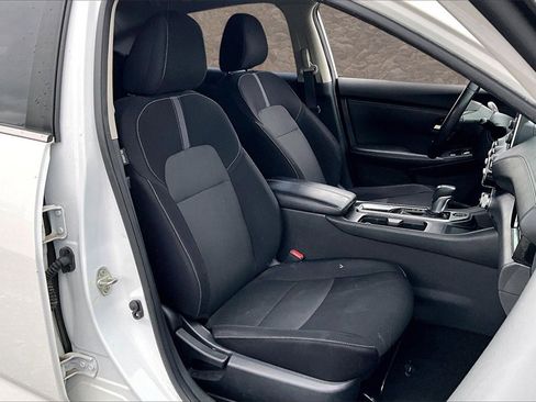 Used 2020 Nissan Sentra SV image 7